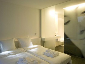 Standard Deluxe - Standard Deluxe - Bedroom